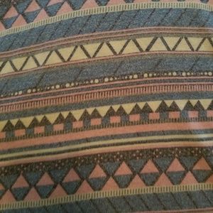 LuLaRoe Tops - Lularoe Classic Tee LuLaRoe Tops - Lularoe Classic Tee